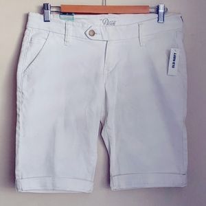 Old Navy Diva White Denim Shorts Size 8
